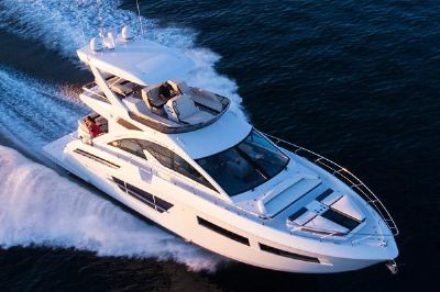 Cruisers Yachts 60 Fly