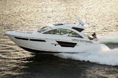 Cruisers Yachts 54 Cantius