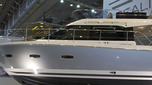 Sealine F380: First Look Video